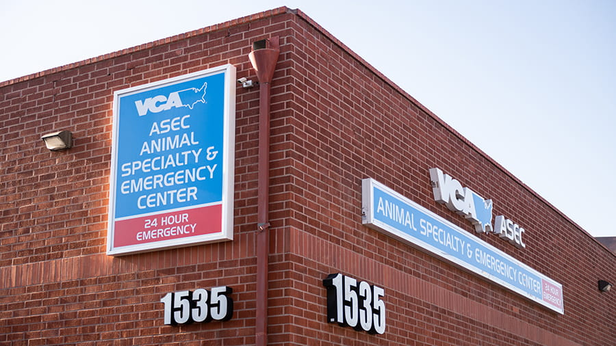 Exterior of VCA Animal Specialty & Emergency Center