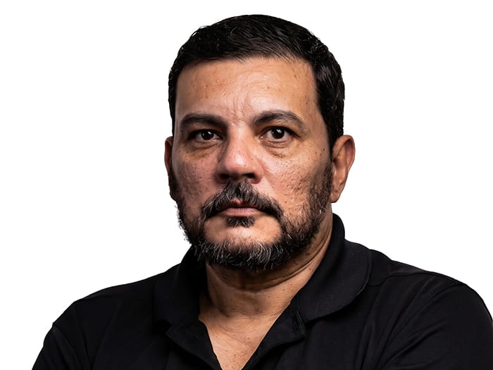 Nelson Diaz Staff Photo