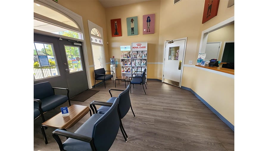 Lobby at VCA Lockwood Ridge Animal Hospital