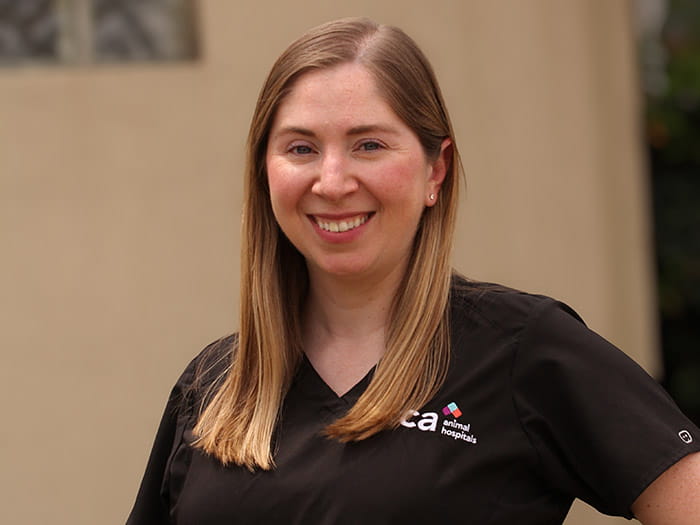 Dr. Laura Lahoste