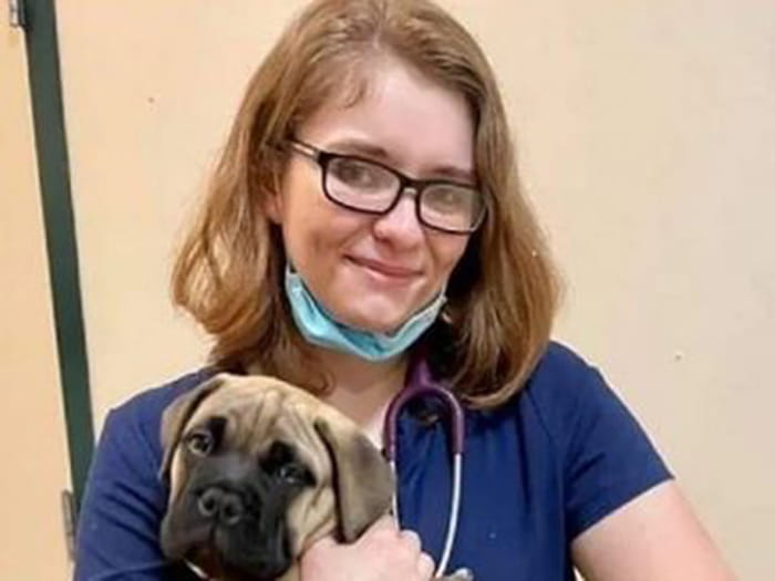 Dr. Nichole Correia Staff Photo