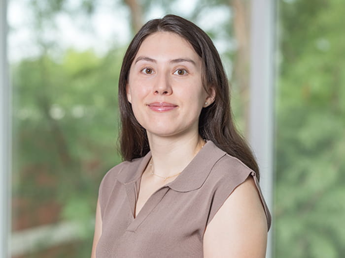 Dr. Miranda de la Vega Staff Photo