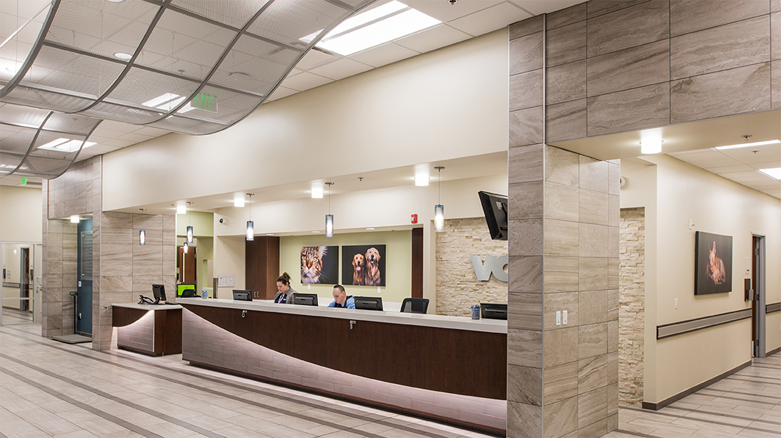 VCA West Coast Specialty and Emergency Animal Hospital Front Desk